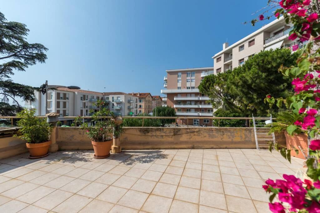 Appartement Grande Terrasse A Cote Monaco & Plage Saint-Antoine  Eksteriør bilde